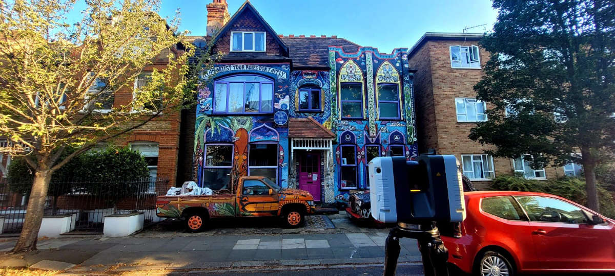 Alex - RCT in front of The Mosaic House in Chiswick 2