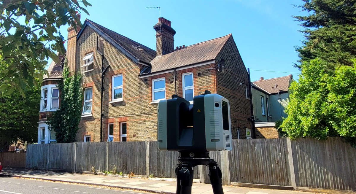 Alex - RCT in front of large residential property 3