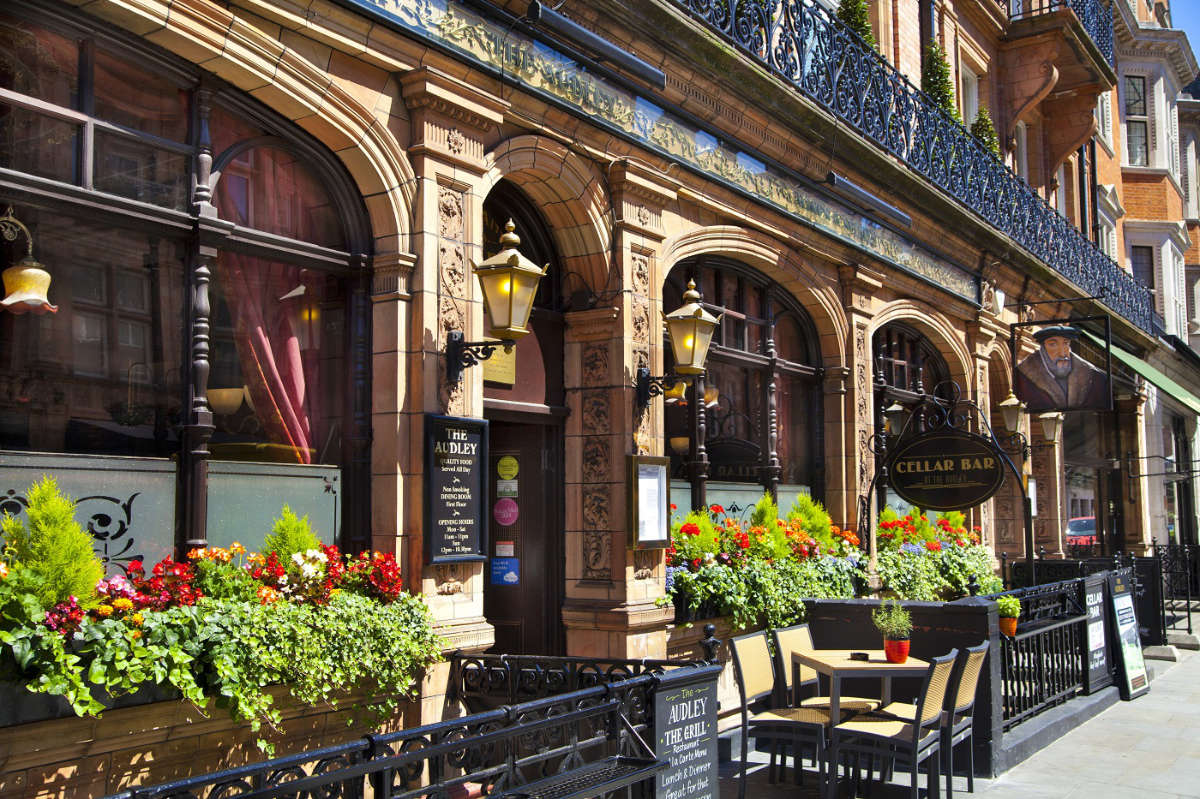 Luxury public house in Mayfair, London